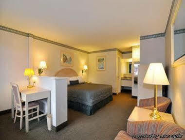 Ramada By Wyndham Hotel 3*